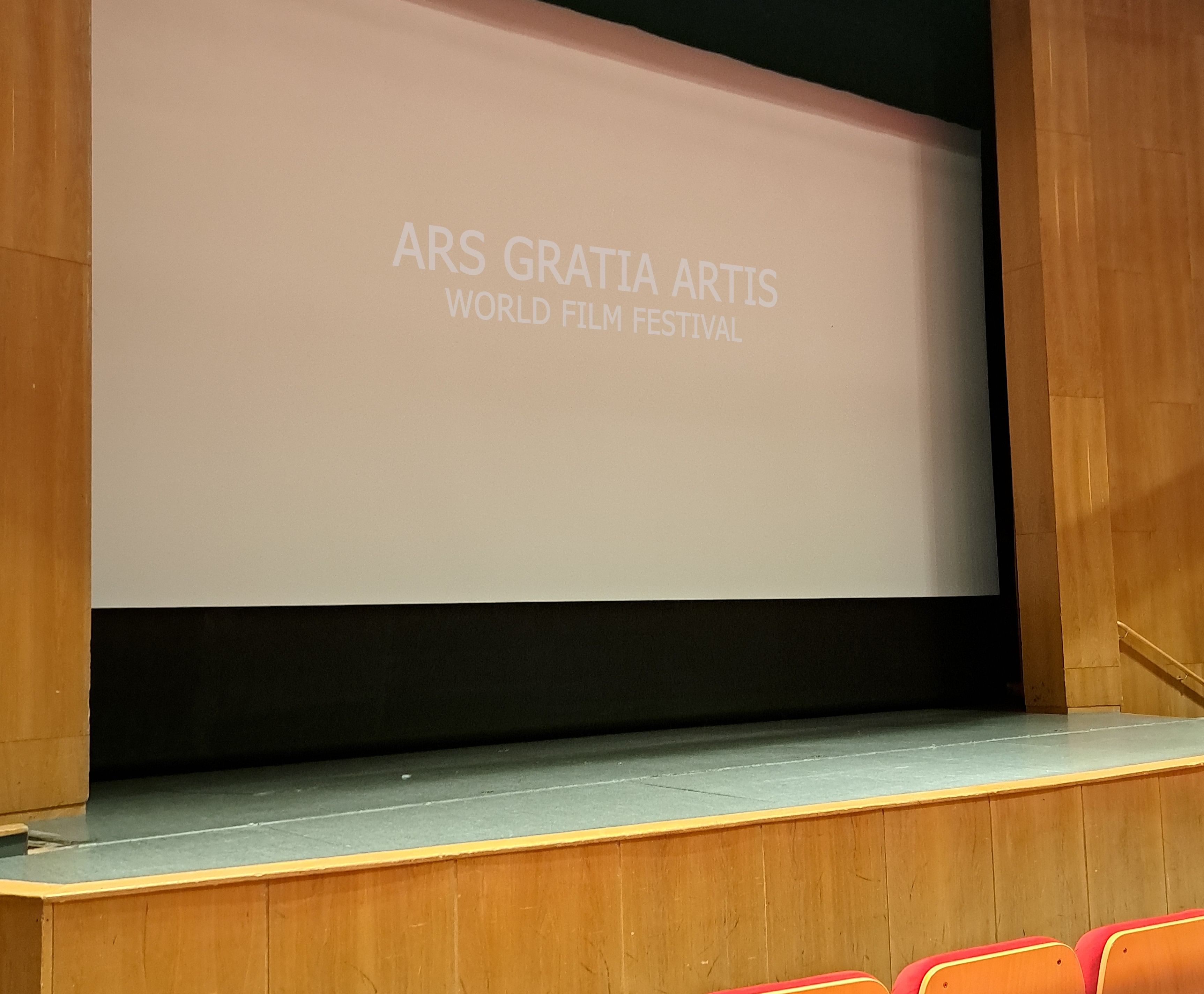 ARS GRATIA ARTIS - Cinema Hall Screen